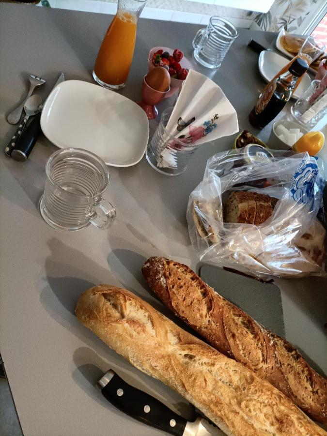 Les Bichettes Bed & Breakfast Mortagne-sur-Sevre Exterior photo